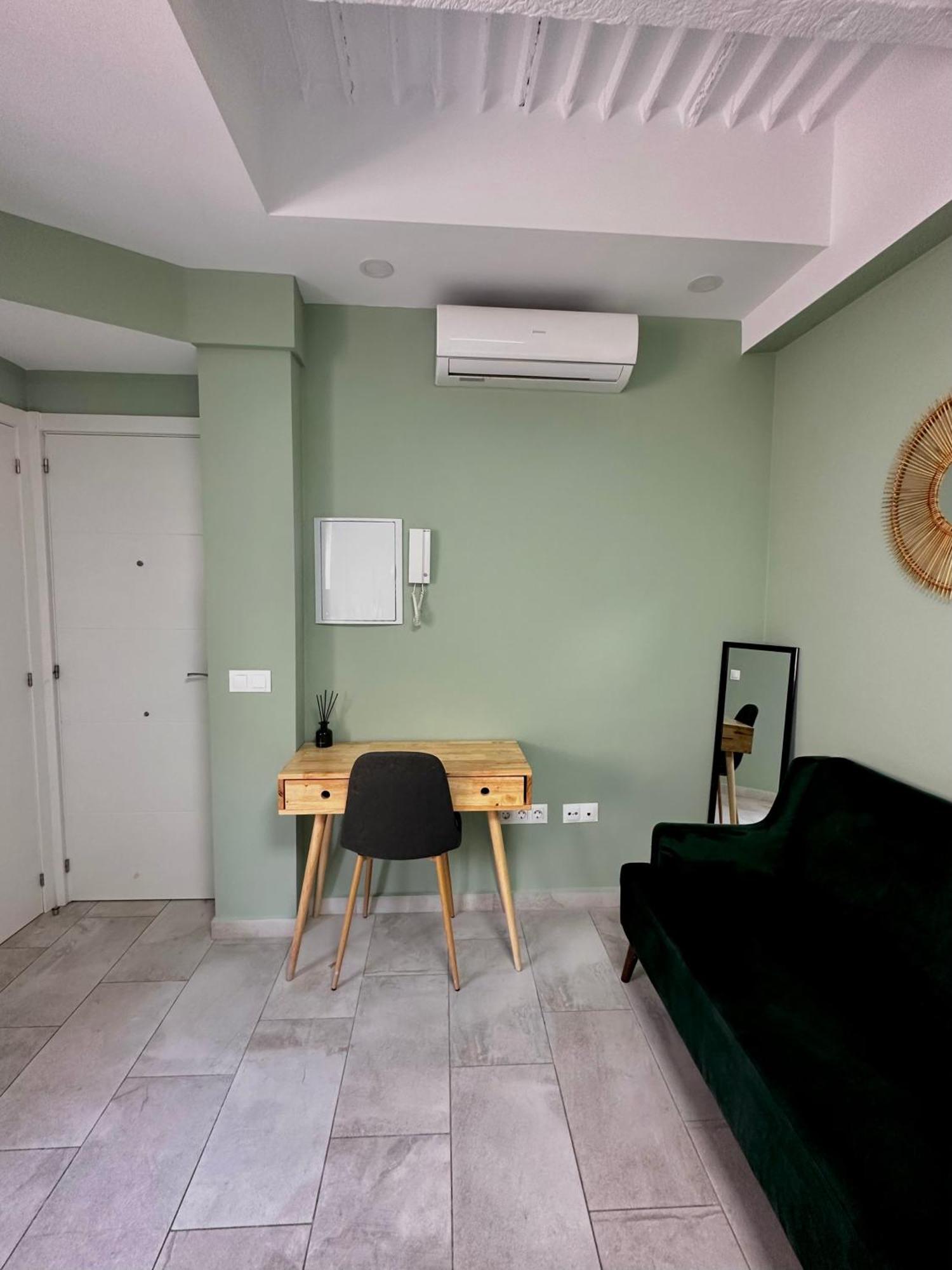 Lovely Studio Apartment Málaga Dış mekan fotoğraf