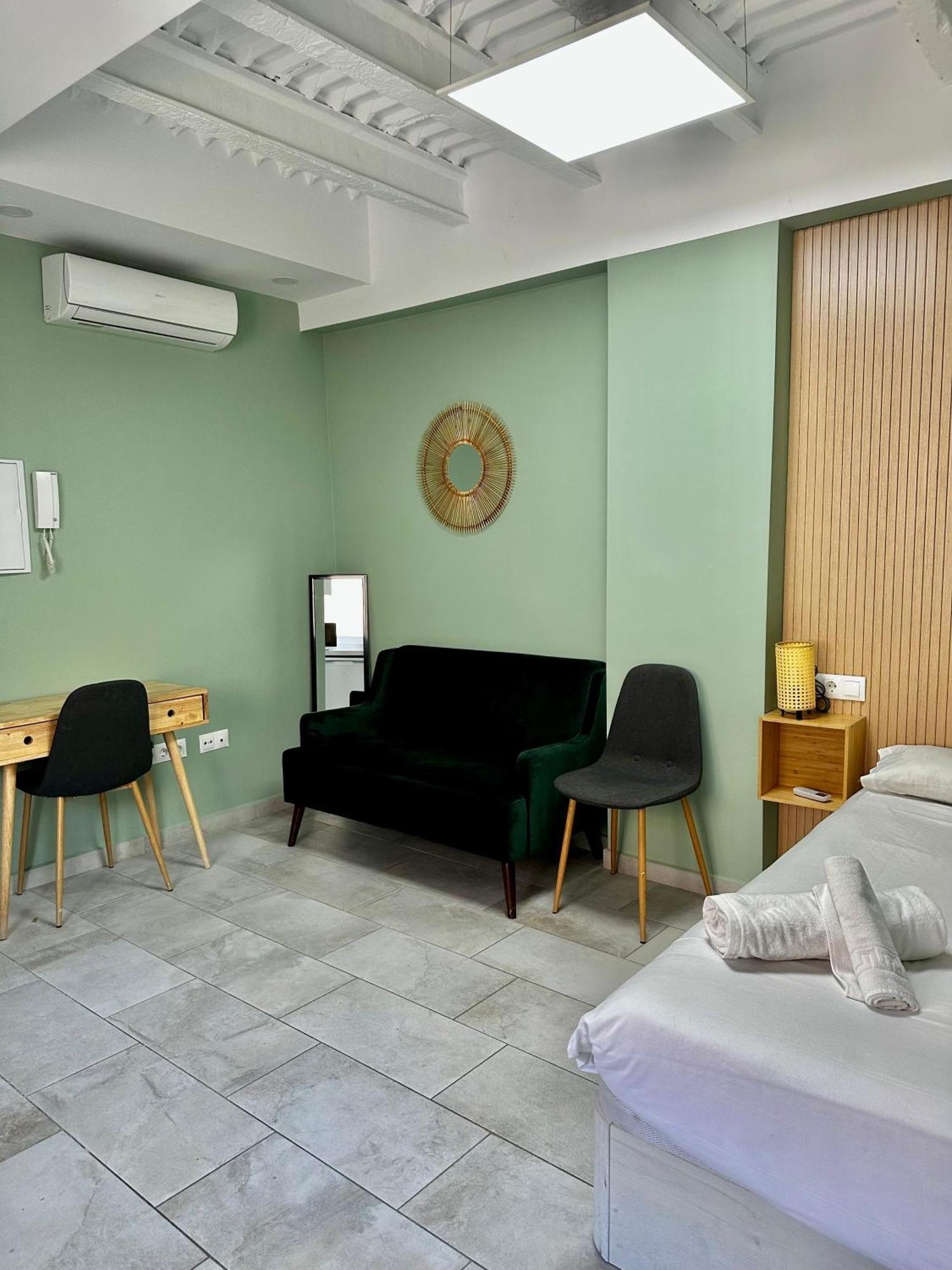 Lovely Studio Apartment Málaga Dış mekan fotoğraf